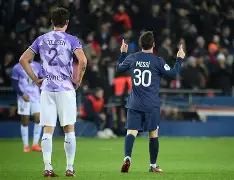 开云-关键时刻巴黎圣日耳曼战术微调巴黎圣日耳曼冲刺阶段队长鼓劲，现场解说直呼：斯图加特关键时刻扳平良机