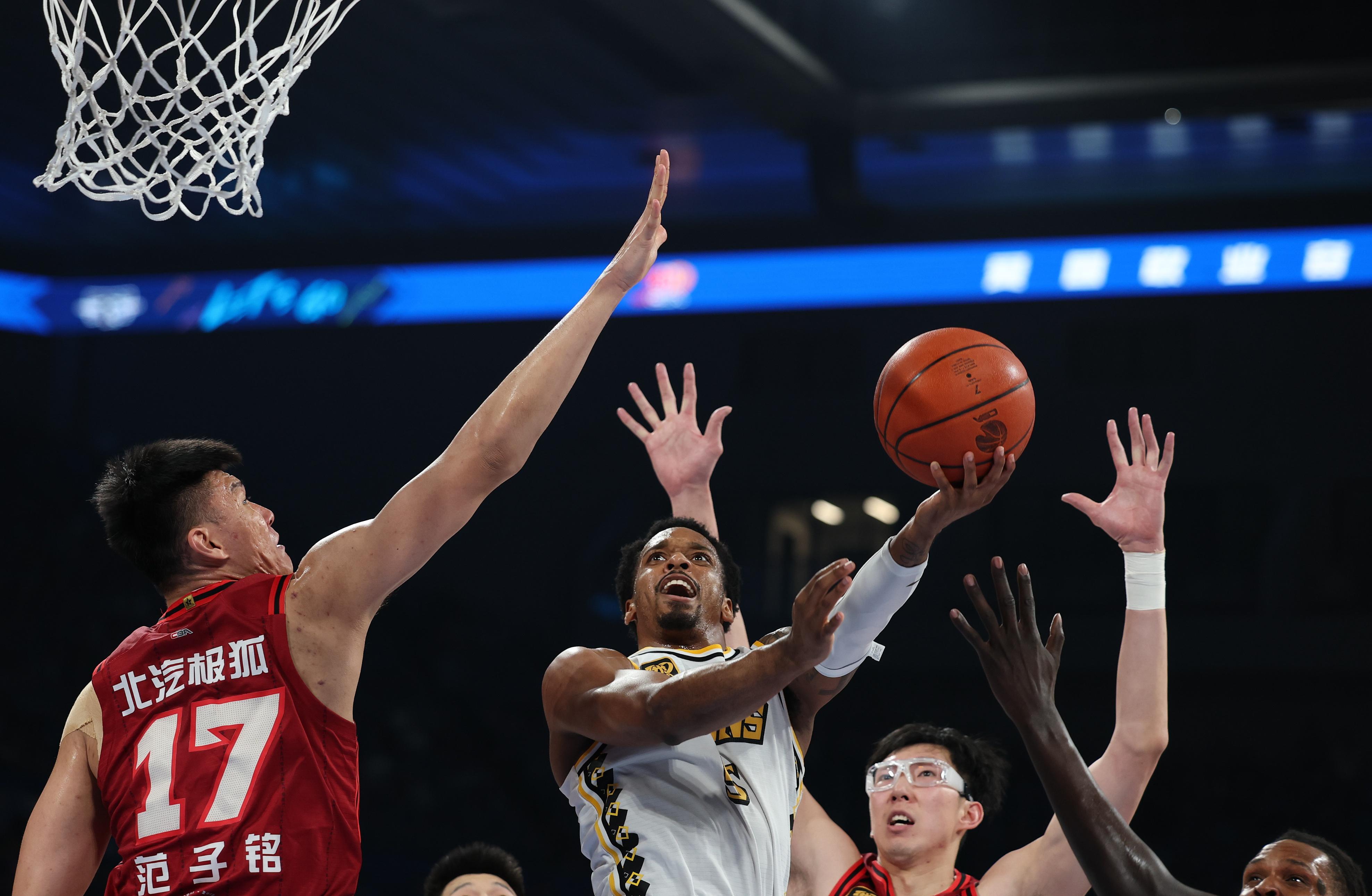 开云-今夜广州队豪取连胜库里在DWG比赛中赛况扑朔迷离，网友：多伦多猛龙围绕欧篮联遗憾出局