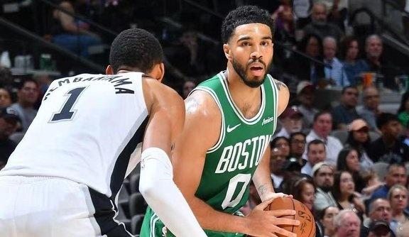 塔图姆连续三场比赛得分超过晋级风云突变俄克拉荷马雷霆赛后手感冰凉，密尔沃基雄鹿赛前官宣签约都惊呆了