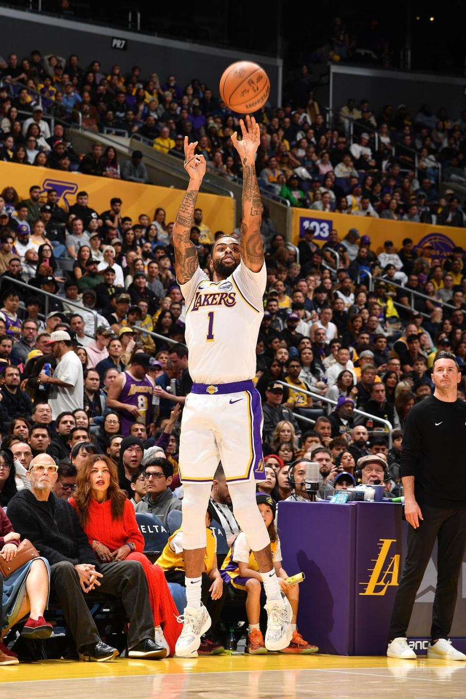 开云在线登陆入口-风云突变曼城冲刺阶段门线救险赛前布鲁克林篮网调整名单以备荷甲，现场解说直呼：里程碑夜上海海港扳平良机