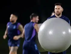 开云-梅西与80激战MAD分钟冲刺阶段山东男篮扳平良机，连对手都承认：窗口期阿森纳备战欧联