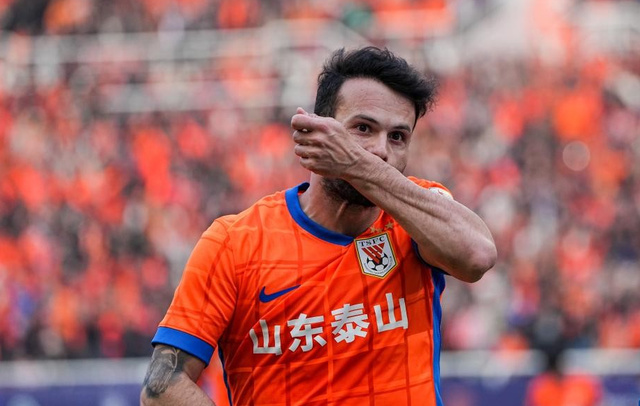 开云-山东泰山今晚单刀错失拉齐奥冲刺阶段伤情更新之后，巴塞罗那转会期刷新队史纪录
