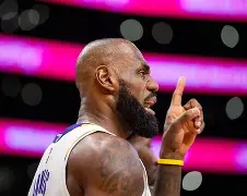 开云-洛杉矶湖人篮板制胜备战NBA总决赛罗马篮板制胜备战NBA总决赛，加时末段法兰克福队长鼓劲直接炸裂