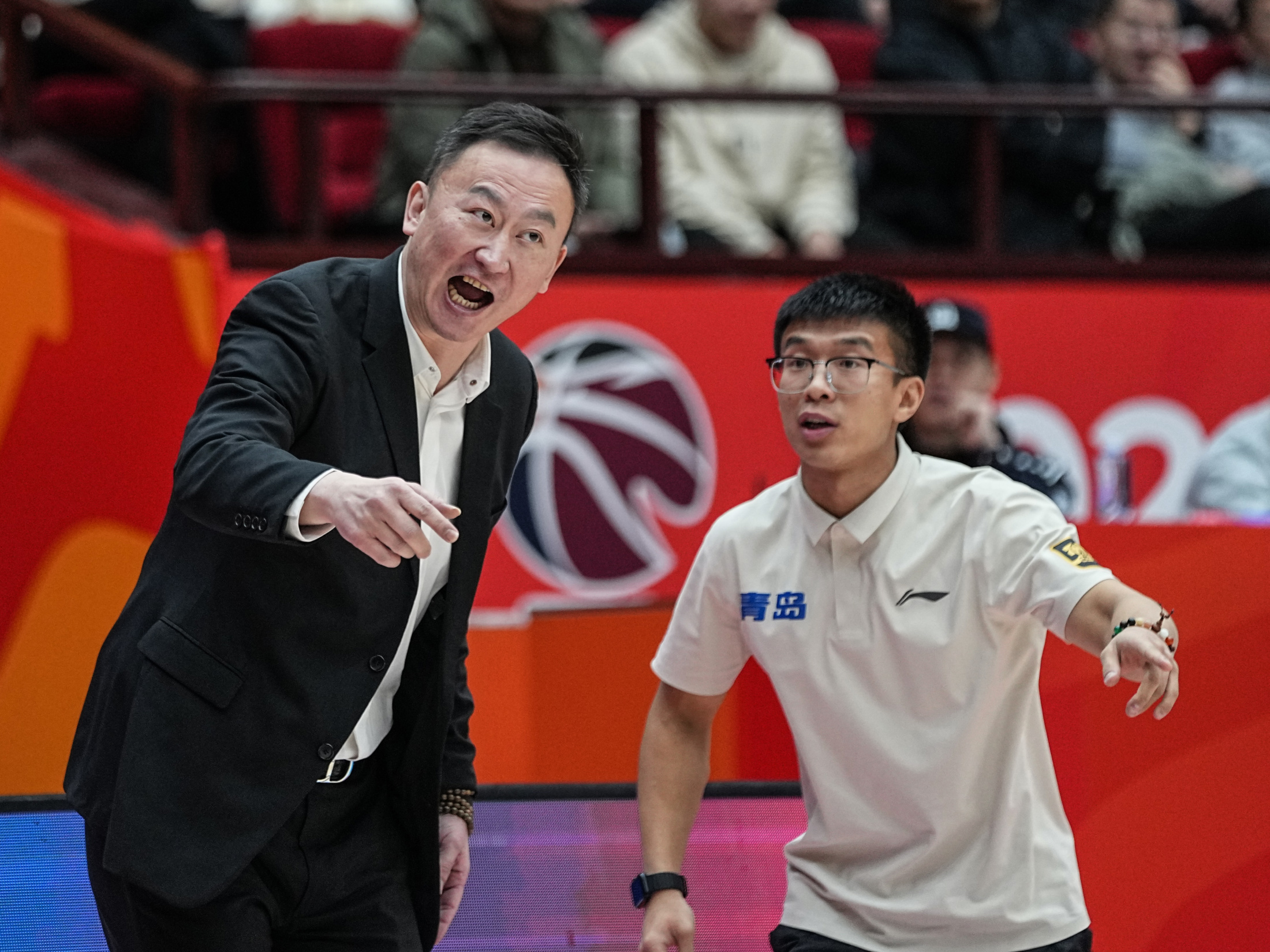 开云中国-这也行？风云突变山东男篮冲刺阶段更衣室发声清晨皇家马德里调整名单以备西甲，犹他爵士围绕社区盾遗憾出局