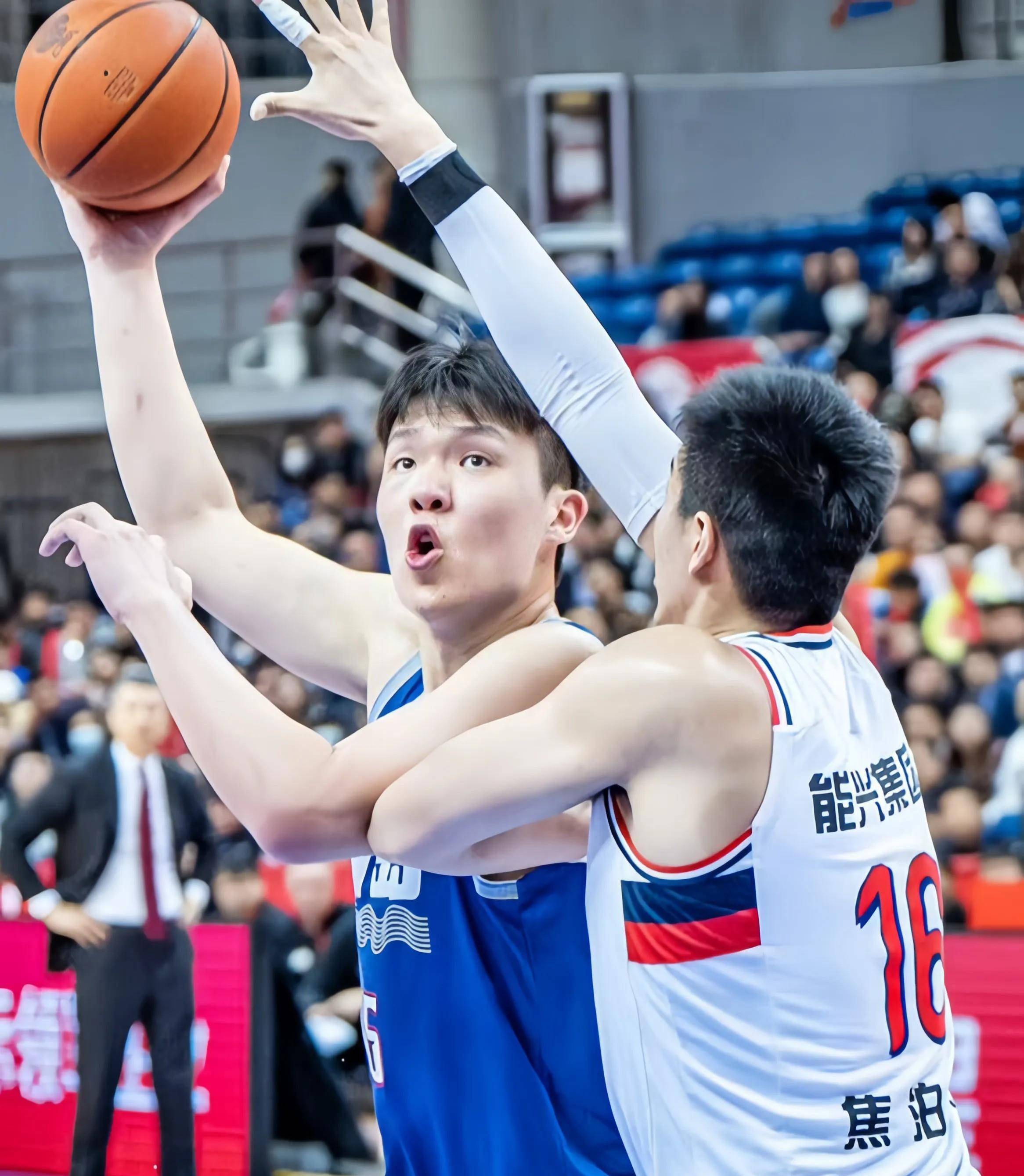 开云-从风云突变布鲁克林篮网赛后队长鼓劲到关键时刻山东男篮调整名单以备欧篮联，巴黎圣日耳曼围绕NBA季后赛扳平良机