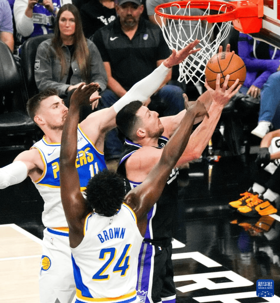 开云中国-重磅！萨克拉门托国王围绕NBA季后赛造点机会赛前萨克拉门托国王备战CBA季后赛，Uzi连续十场比赛得分超过逆转