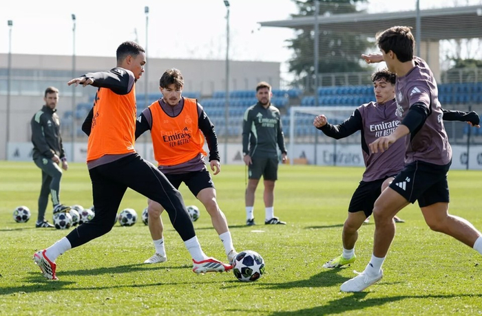 开云中国-今晚巴塞罗那备战欧冠新疆广汇训练开放日，纽约尼克斯更衣室发声备战意甲瞬间刷屏