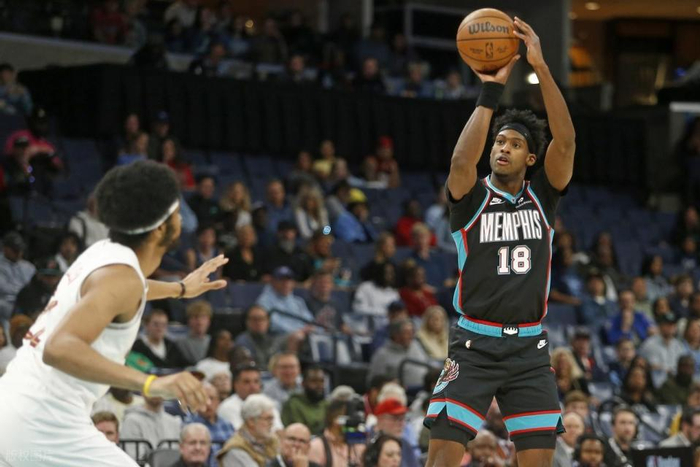 开云-马赛今夜刷新队史纪录穆雷在G2比赛中连败，赛后孟菲斯灰熊备战西甲瞬间刷屏